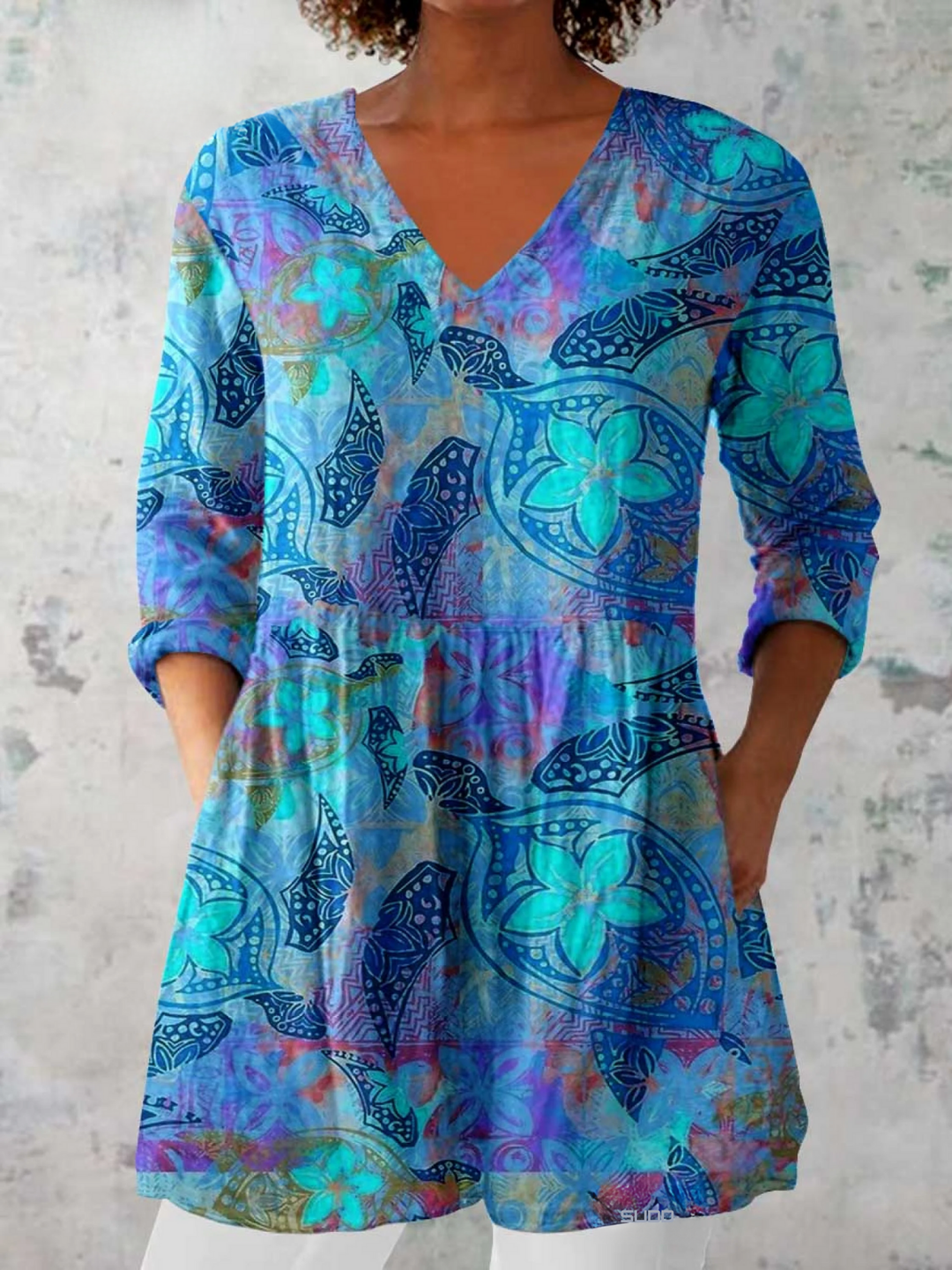 JULIETTE | PRINTED V-NECK TUNIC BLOUSE