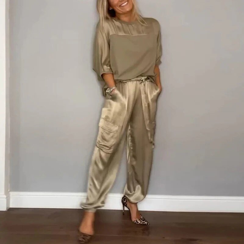 Relaxed Two-Piece Women&