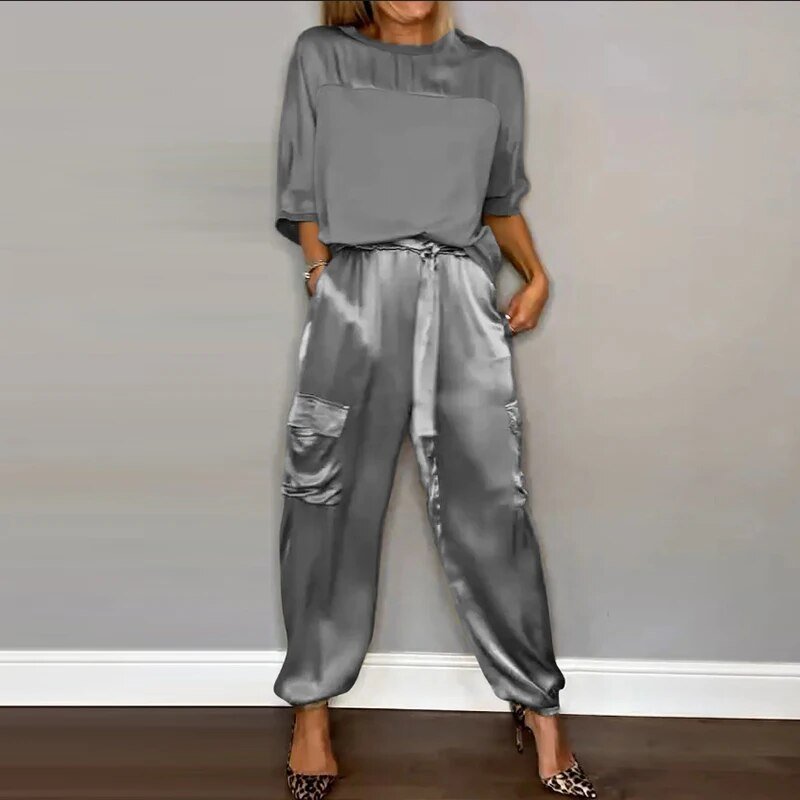 Relaxed Two-Piece Women&